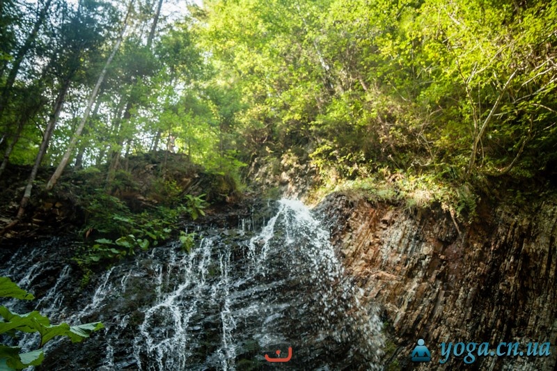 Водопад Гук в Карпатах